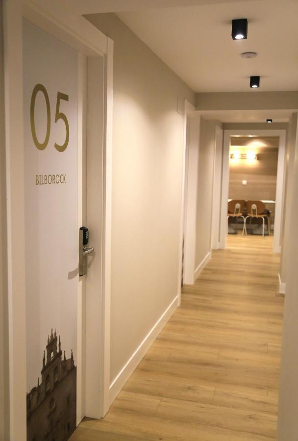 Uri Hostel Bilbao Rooms Bbi00060 Self Check In Bagian luar foto