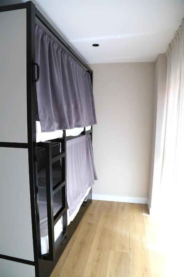 Uri Hostel Bilbao Rooms Bbi00060 Self Check In Bagian luar foto